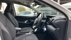 Toyota Yaris 1.5 Hybrid Design 5dr CVT Hybrid Hatchback